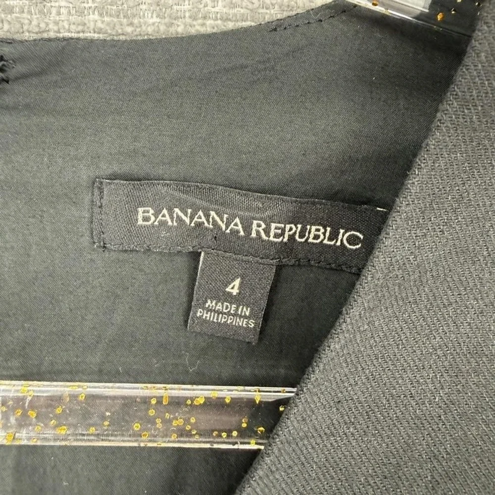Banana Republic Romper Womens 4 Black One-Piece V-Neck Zip Pockets Linen Blend‎